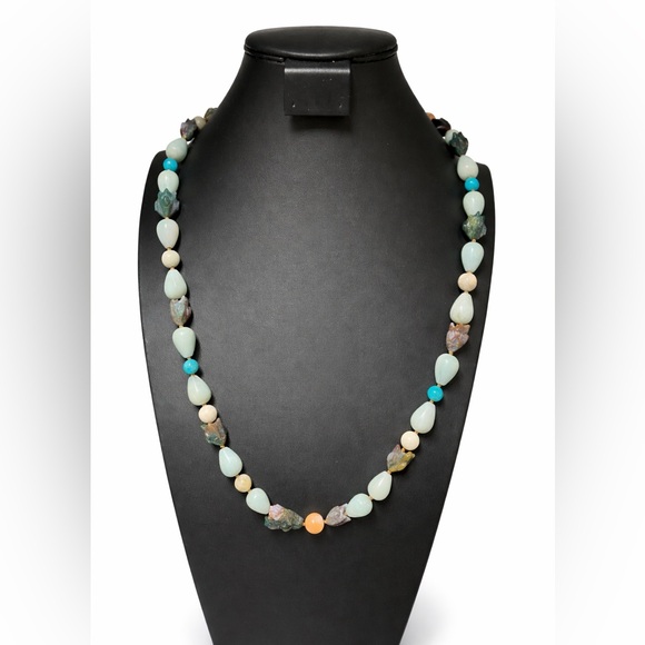 Dragon hand knotted 30 inch Gemstone Aprilsplace necklace - Picture 1 of 9